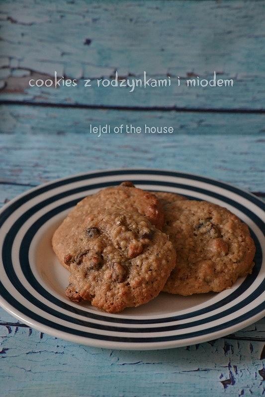 Cookies owsiane z miodem i rodzynkami