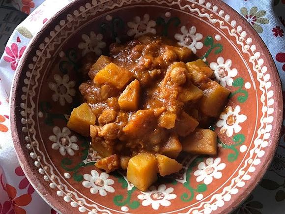 Curry z ziemniaków i ciecierzycy