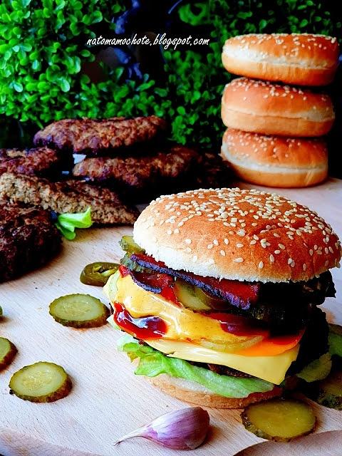 Burger wołowy najlepszy przepis na soczyste burgery