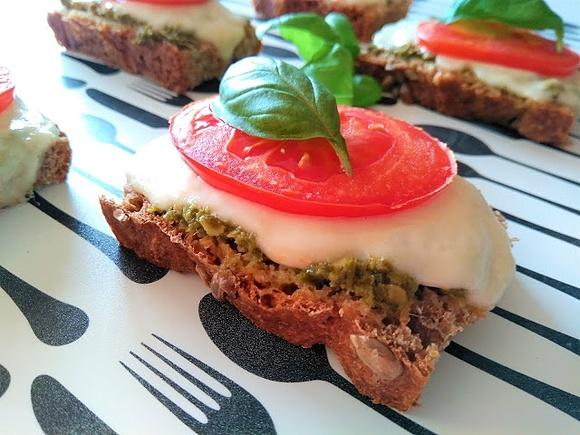 Caprese zapiekana w piekarniku