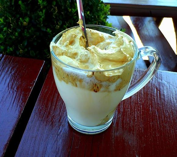 Dalgona coffee