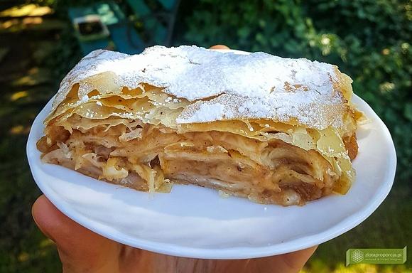 Ciasto filo z jabłkami najprostszy strudel jabłkowy