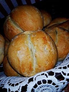 Bułki pszenne z przedziałkiem