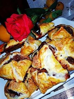 Kieszonki z truskawkami z kompotu