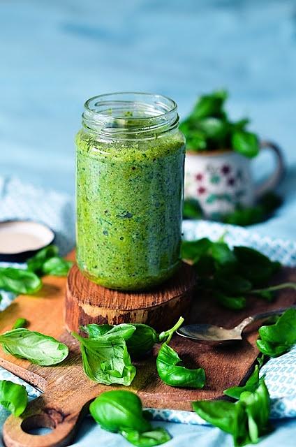 Pesto bazyliowe