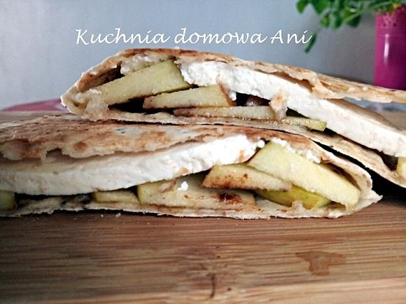 Quesadilla z serem i jabłkiem
