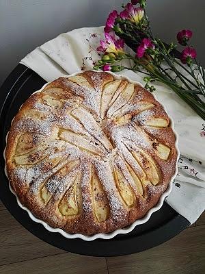 Drożdżówka z gruszkami