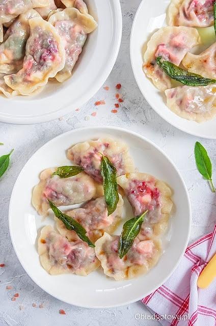 Pierogi z botwiną i fetą