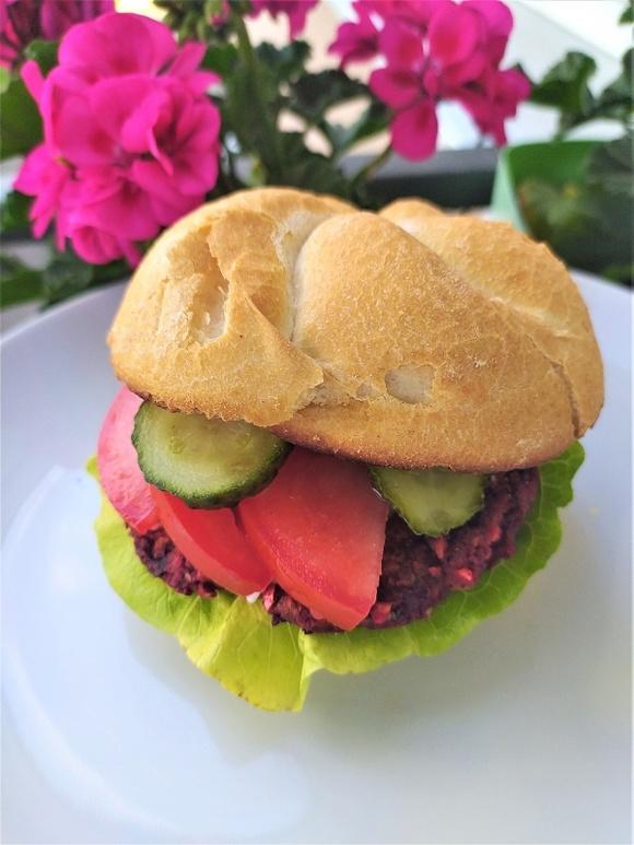 Najlepszy wegetariański burger z buraka