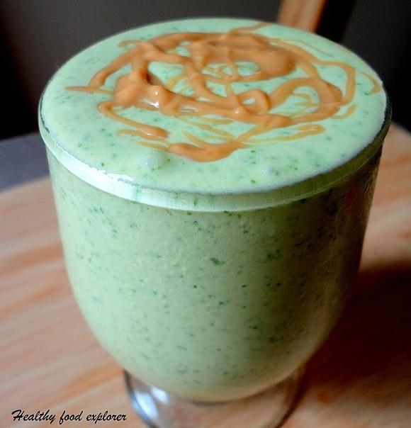 Smoothie szpinakowe z masłem orzechowym