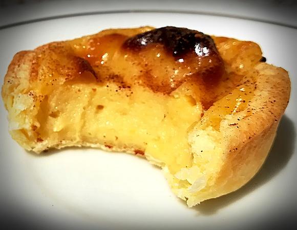 Pasteis de nata — portugalskie ciastka z kremem