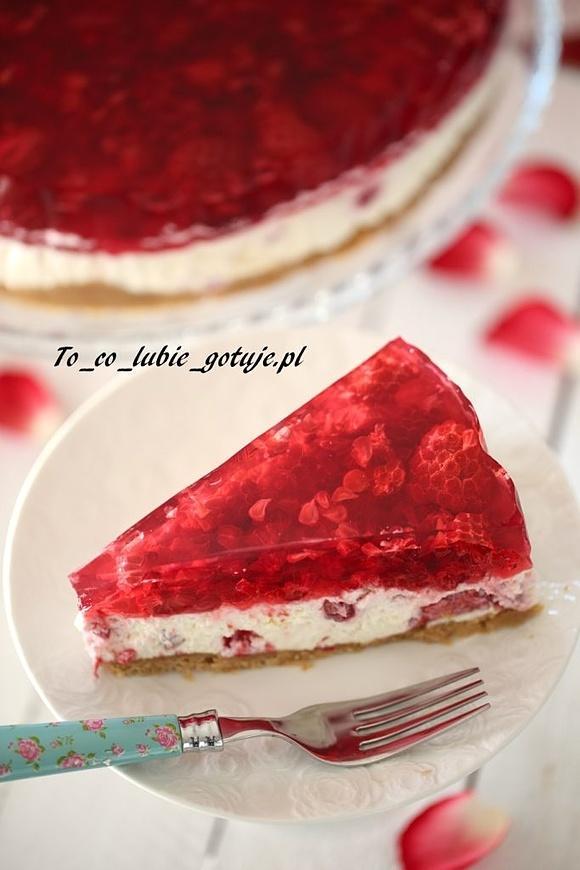 Sernik na zimno z malinami i mascarpone