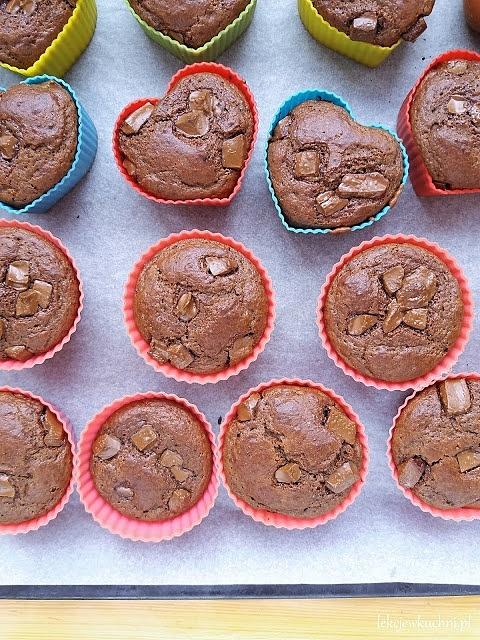 Czekoladowe muffinki z mąką z ciecierzycy