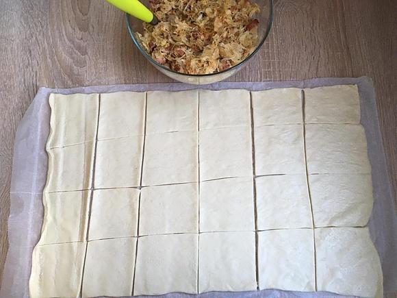 Imprezowe kuleczki z kapustą kiszoną i kiełbasą