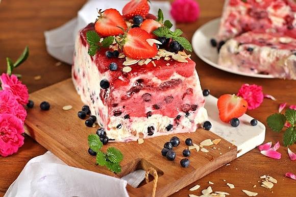 Semifreddo truskawkowo jagodowe