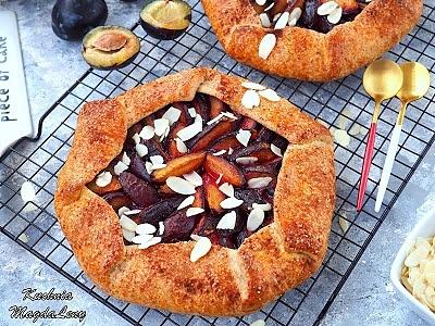 Pełnoziarnista galette ze śliwkami