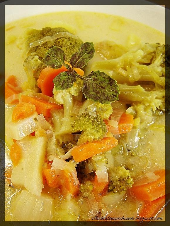 Zupa serowo-brokułowa