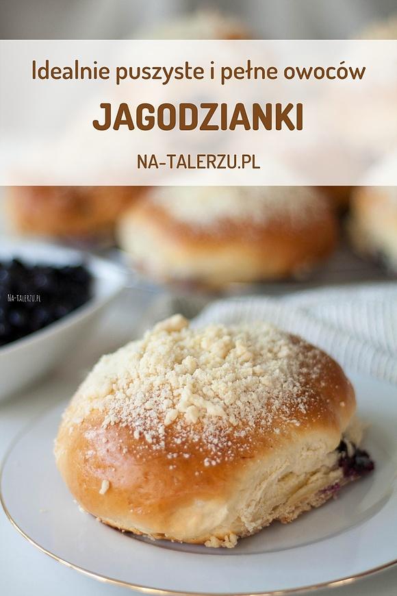 Jagodzianki – przepis na puszyste bułeczki z jagodami