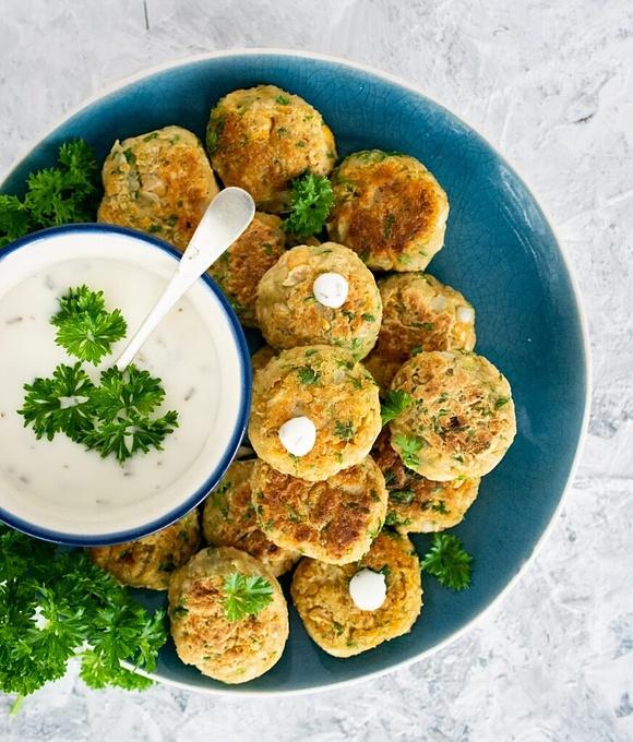 Szybki falafel z ciecierzycy z puszki