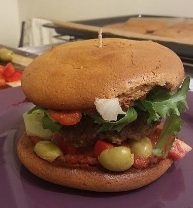 Bułki do burgerów z pasty sezamowej bez glutenu