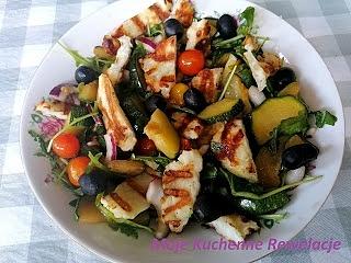 Sałatka z grillowanych warzyw i sera halloumi