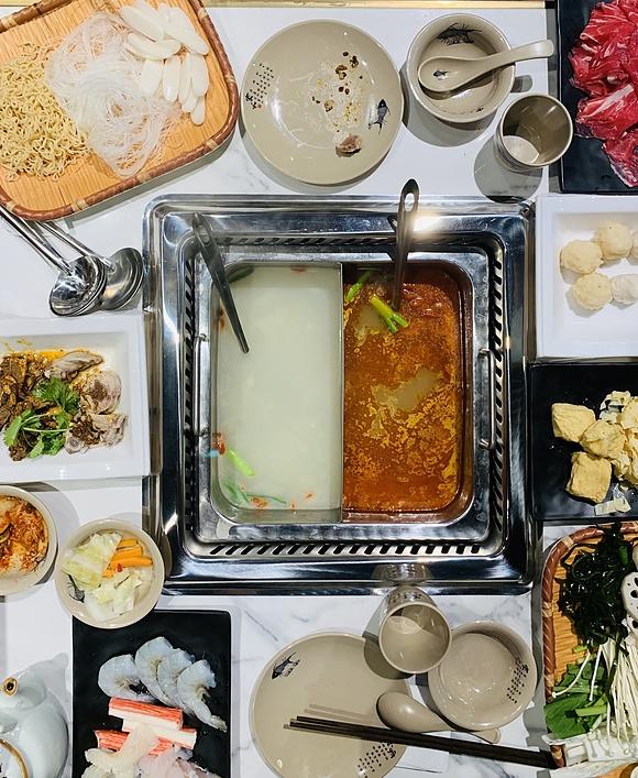 China Hotpot – chińskie gotowanie przy stoliku