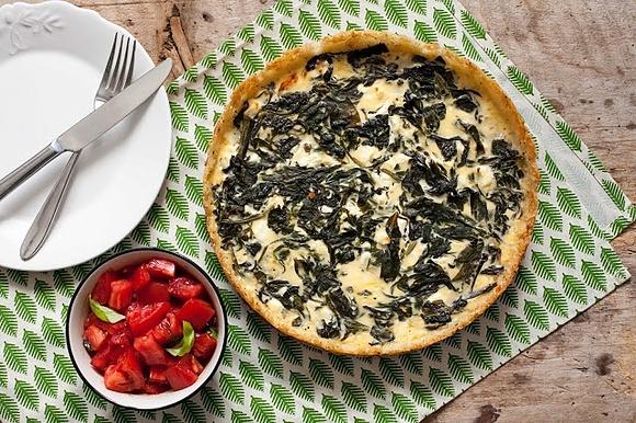 Tarta ze szpinakiem na spodzie z ryżu