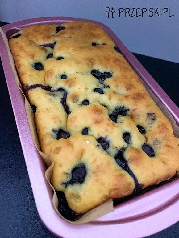 Błyskawiczne ciasto z borówkami amerykańskimi