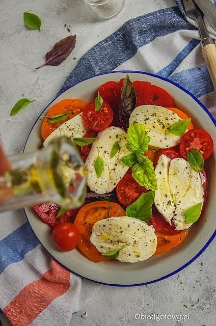 Sałatka caprese - przepis i sekrety smaku