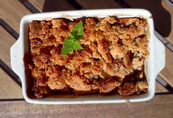 Crumble kokosowo-gryczane z jabłkami o korzennej nucie