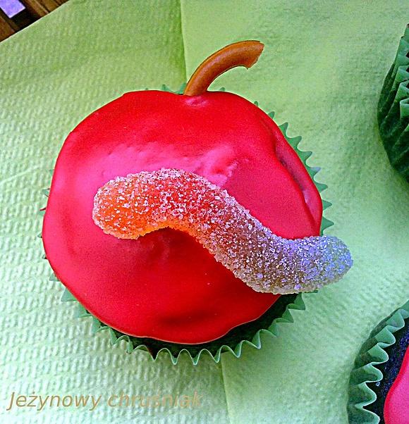 Muffinki z jabłkami