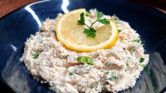 Kanapkowa pasta z makreli i twarogu