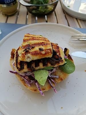 Burgery z halloumi