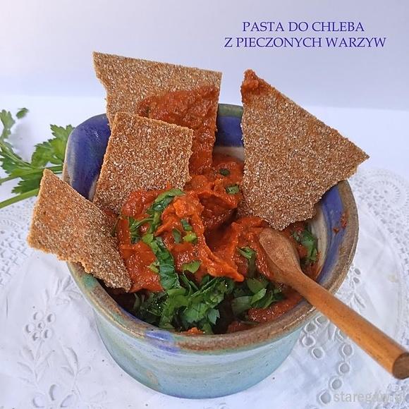 Pasta z pieczonego bakłażana, cukinii i papryki
