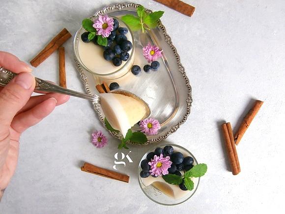 Panna cotta jabłkowa – zdrowy deser wegański i bezglutenowy