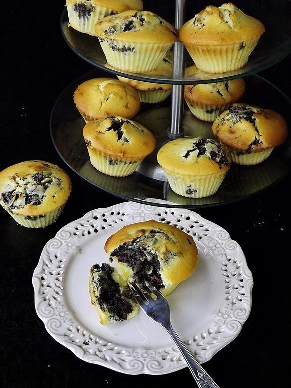 Muffinki z masą makowo-bakaliową