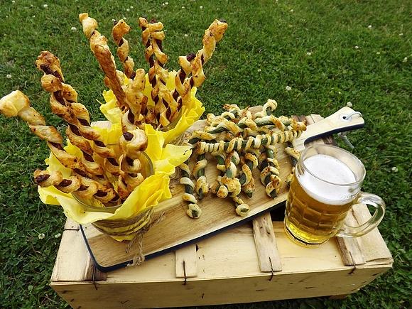 Francuskie zawijasy jako przekąska do piwa witbier