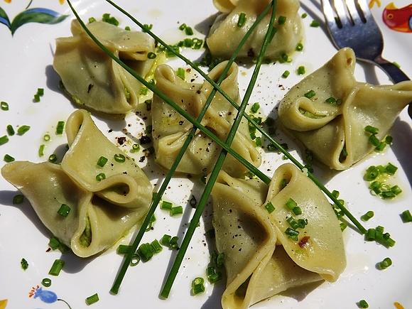 Pierogi z bobem gotowane na parze