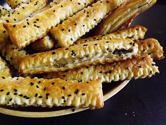 Paluchy francuskie z kaparami i serem