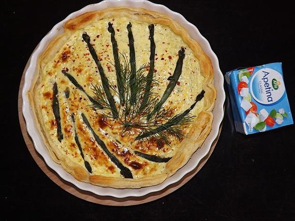 Tarta kremowa ze szparagami na cieście francuskim