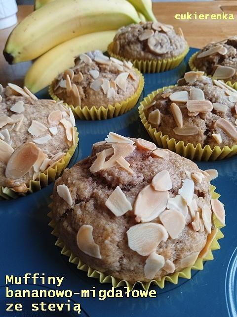 Muffiny bananowo-migdałowe ze stewią