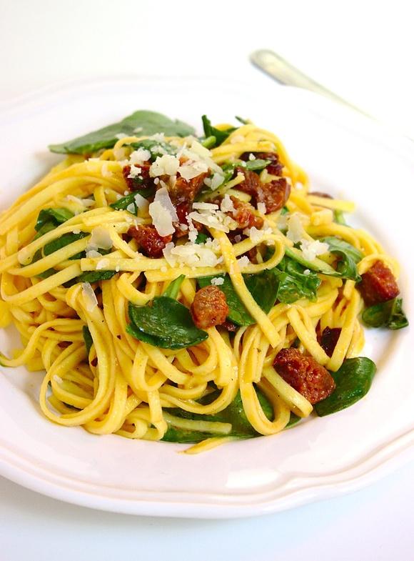 Makaron z chorizo i szpinakiem w 15 minut