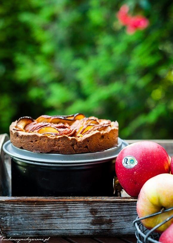 Tarta z jabłkami i miodem jako jesienny podwieczorek
