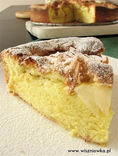 Ciasto biszkoptowe z owocami