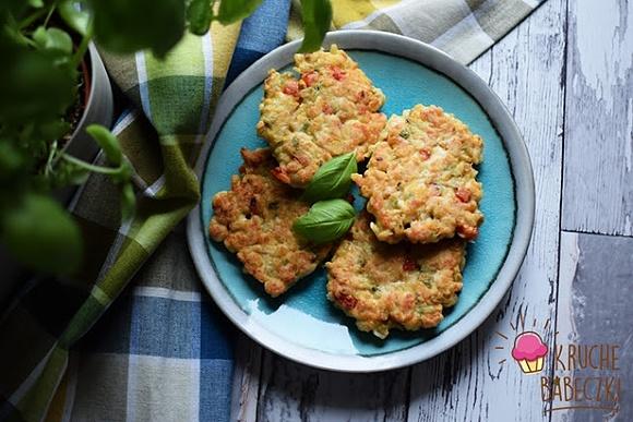 Kotleciki siekane z indyka z oliwką papryką bazylią i curry
