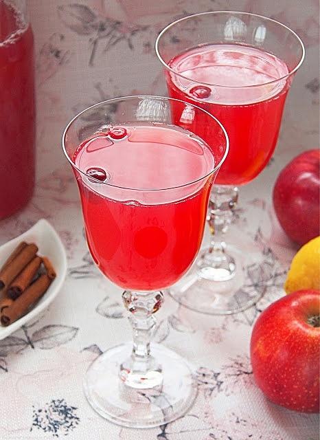 Kompot żurawinowo-jabłkowy