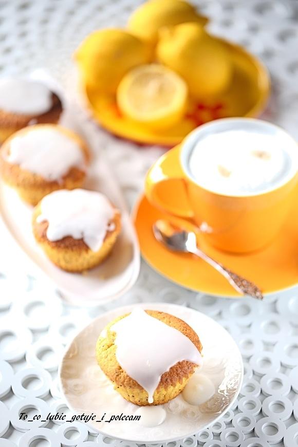 Muffinki cytrynowe z makiem