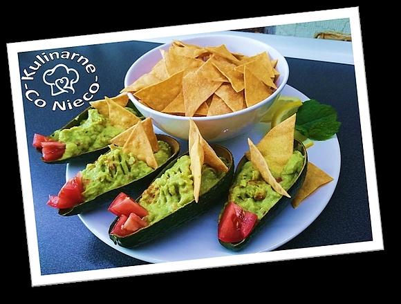 Domowe nachos z guacamole