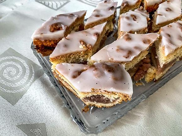 Szarlotka babci basi - krucha i soczysta z jabłkami