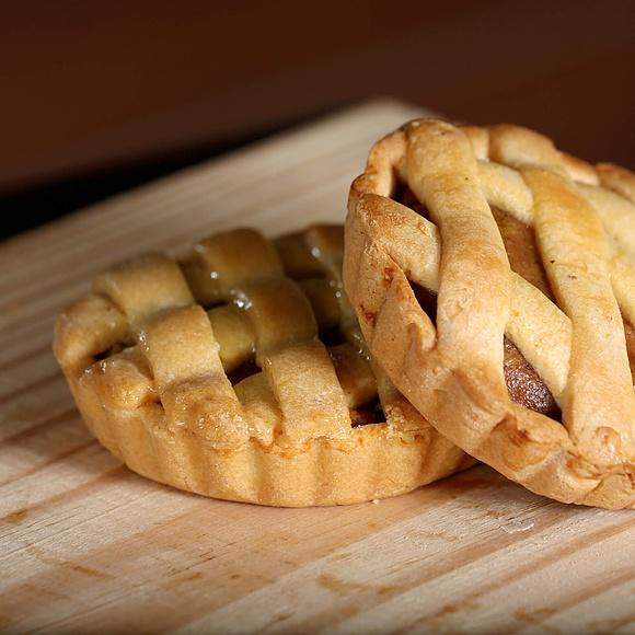Mini szarlotki przepis na szybkie i proste ciasto z jabłkami
